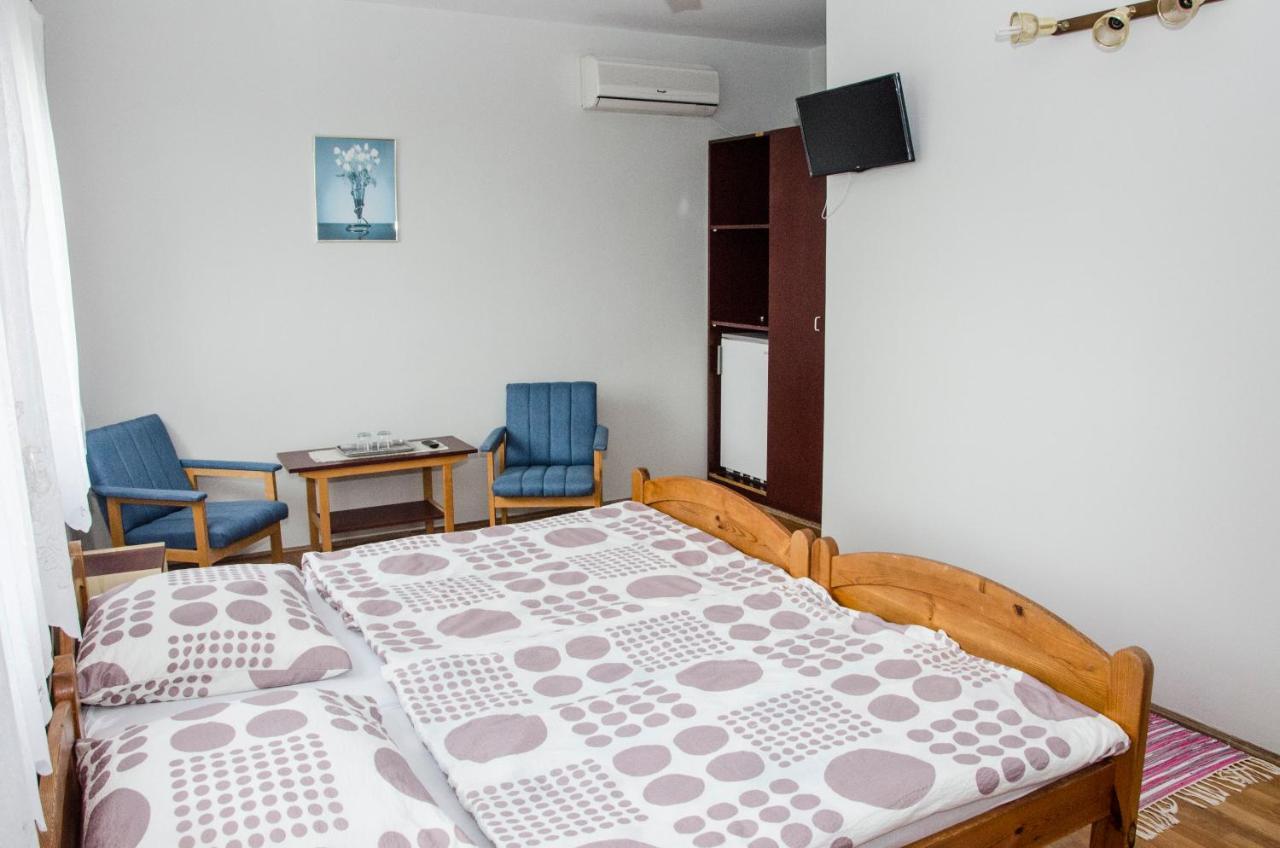 Pigal Panzio Bed & Breakfast Badacsonyörs Exterior foto